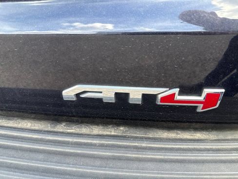 Used 2023 GMC Yukon AT4 w/ AT4 Premium Plus Package AWD/4WD image 20