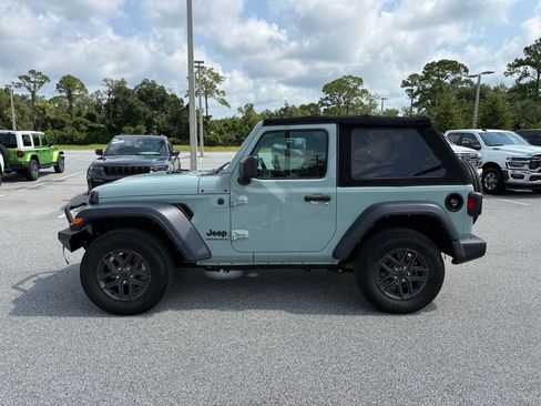 Used 2024 Jeep Wrangler Sport AWD/4WD image 6