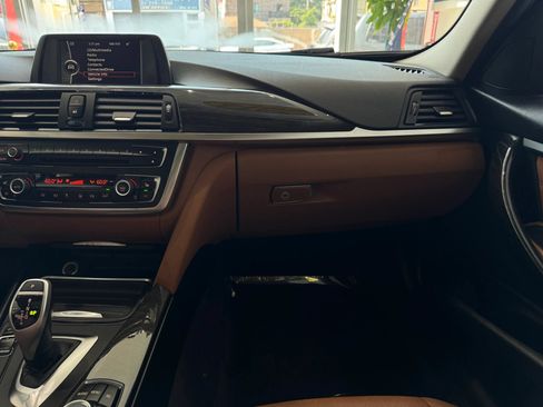 Used 2014 BMW 328i xDrive Wagon AWD/4WD image 30