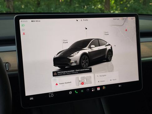 Used 2025 Tesla Model Y Long Range RWD image 29