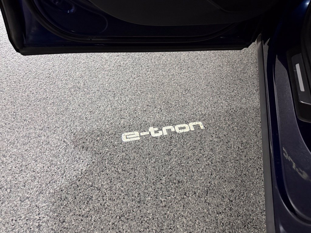 Used 2022 Audi e-tron Premium AWD/4WD image 26