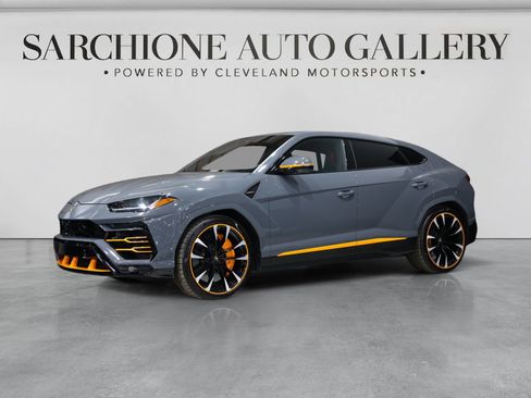 Used 2022 Lamborghini Urus AWD/4WD image 32