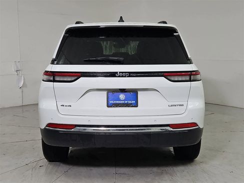 Used 2023 Jeep Grand Cherokee Limited image 5