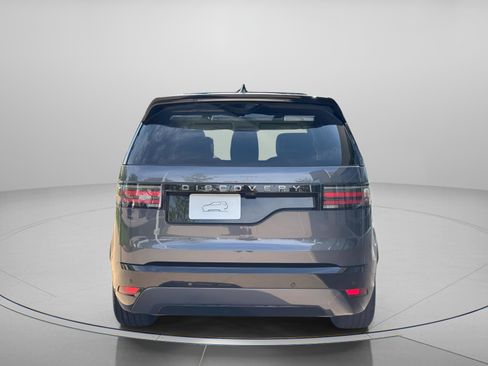 Certified 2025 Land Rover Discovery Dynamic SE image 11