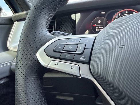 New 2026 Volkswagen Tiguan SE R-Line image 25