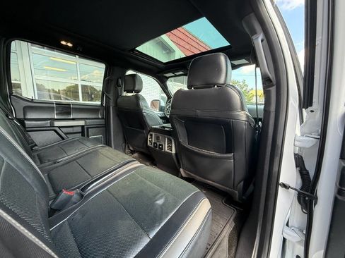 Used 2018 Ford F150 Raptor w/ Equipment Group 802A Luxury image 39