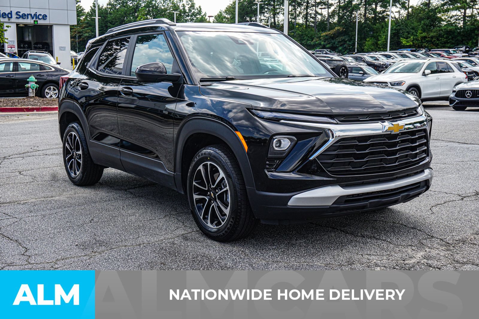 Used 2025 Chevrolet TrailBlazer LT AWD/4WD image 5