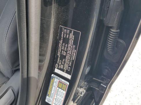 Used 2022 Hyundai Elantra SE image 17