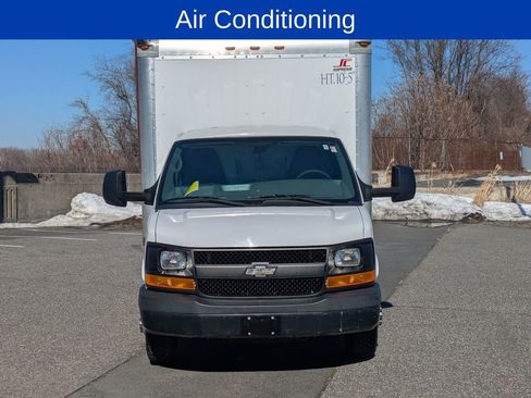 Used 2014 Chevrolet Express 3500 image 8