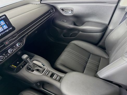 Certified 2024 Honda HR-V EX-L image 28