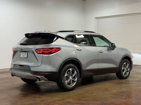 Used 2024 Chevrolet Blazer LT w/ Convenience Package FWD image 4