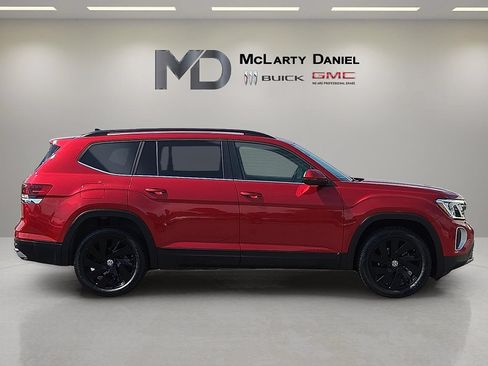 Used 2024 Volkswagen Atlas SE w/ Black Wheel Package AWD/4WD image 14