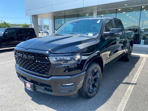 Used 2025 RAM 1500 Big Horn AWD/4WD image 1