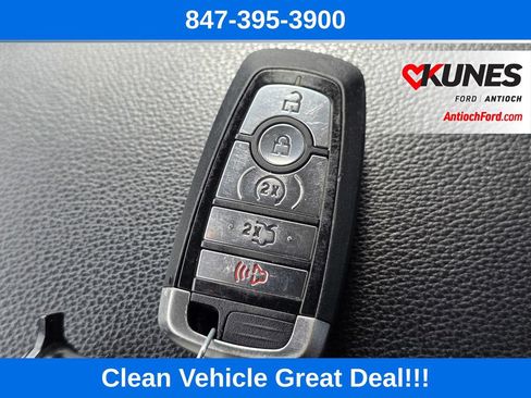 Used 2017 Ford Fusion Titanium FWD image 19