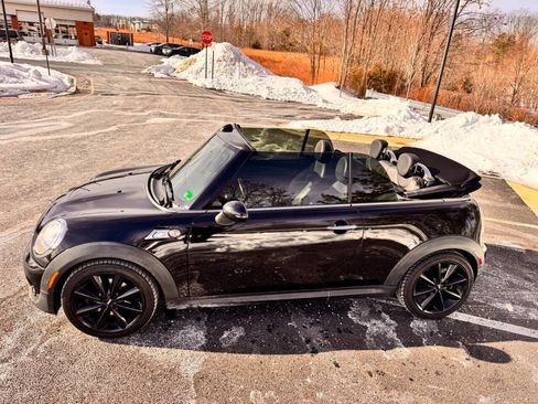 Used 2014 MINI Cooper S image 15