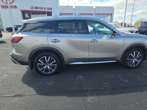 Used 2023 INFINITI QX60 Sensory w/ Vision Package AWD/4WD image 2