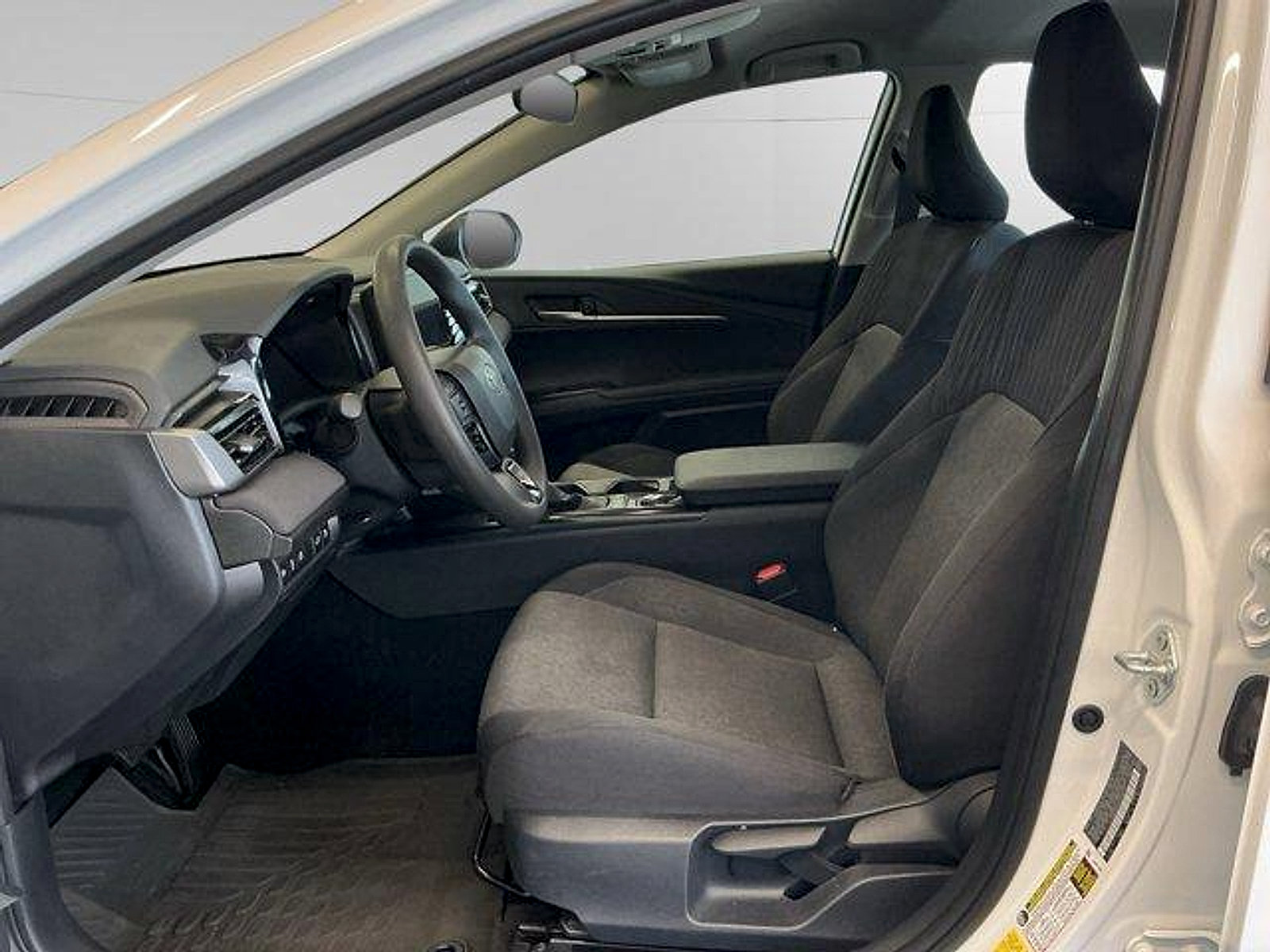 Certified 2025 Toyota Camry LE AWD/4WD image 9