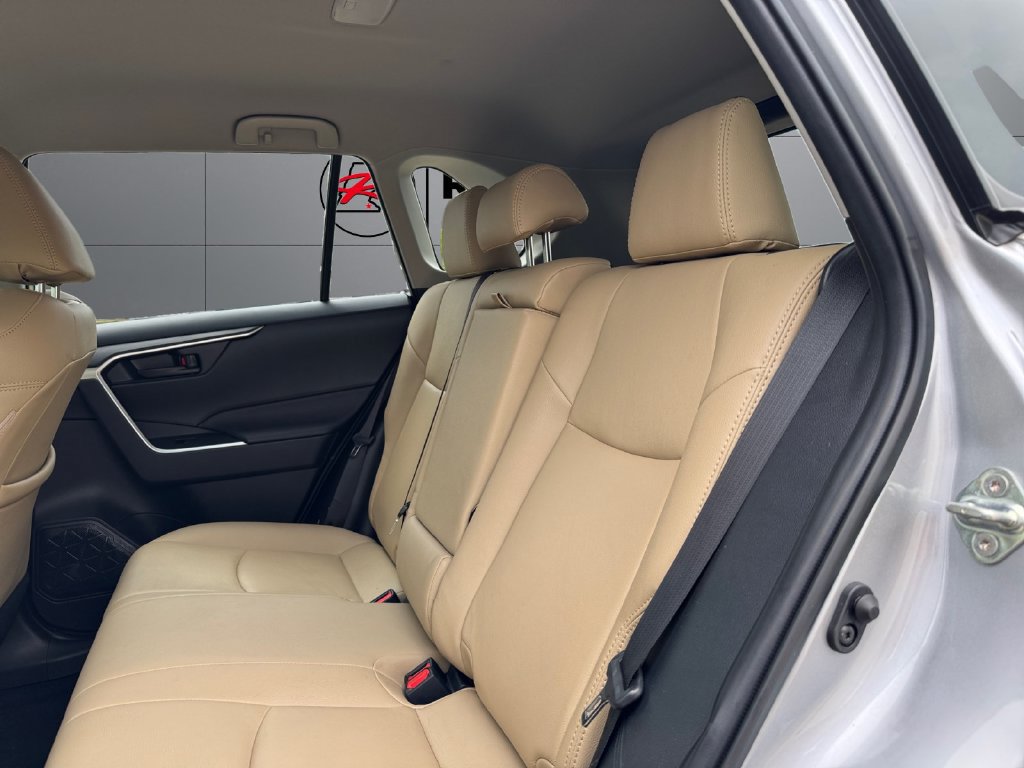 Certified 2025 Toyota RAV4 LE AWD/4WD image 18