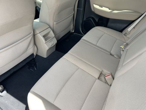 Used 2019 Subaru Outback 2.5i Premium AWD/4WD image 8