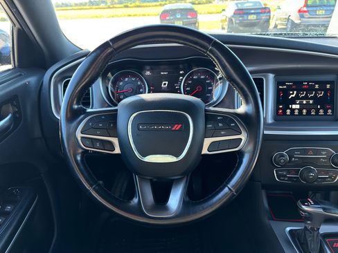 Used 2020 Dodge Charger SXT w/ Leather Interior Group image 13