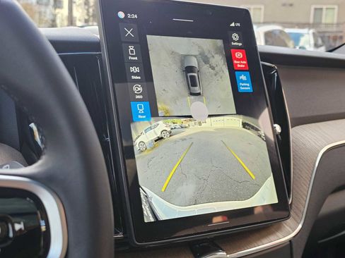 New 2026 Volvo XC60 B5 Plus w/ Protection Package Premier image 21