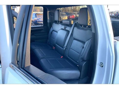 Used 2025 Chevrolet Silverado 3500 LTZ image 28