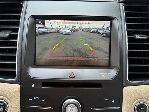 Used 2015 Ford Taurus SEL w/ Equipment Group 201A image 25