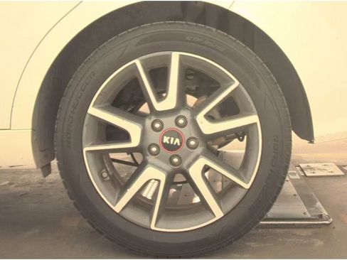 Used 2020 Kia Soul GT-Line image 12