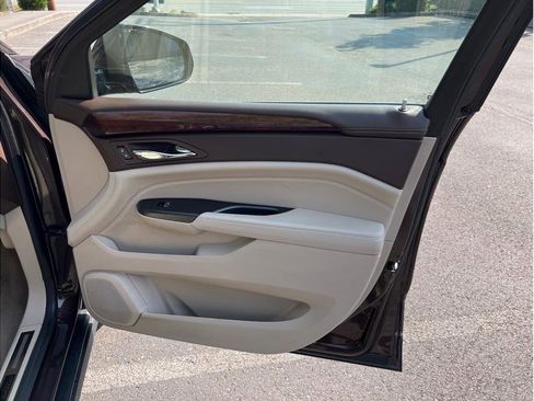 Used 2016 Cadillac SRX Luxury w/ Driver Awareness Package image 22