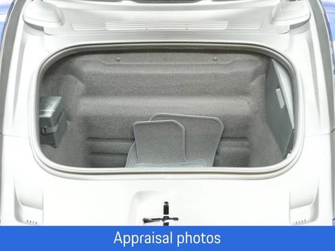 Certified 2025 Porsche 911 Carrera T RWD image 29
