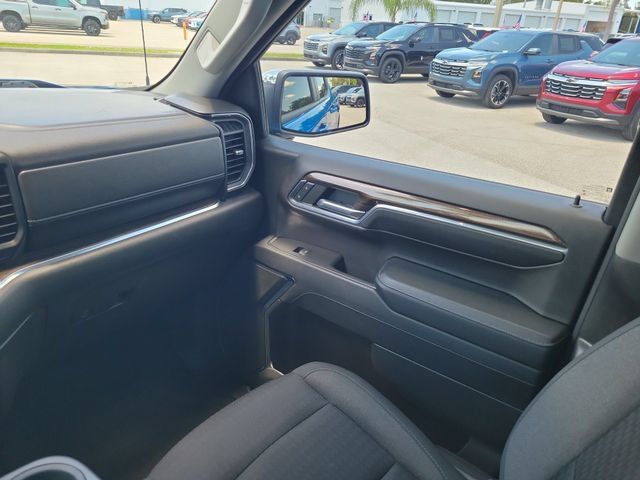 Used 2023 Chevrolet Silverado 1500 LT AWD/4WD image 13