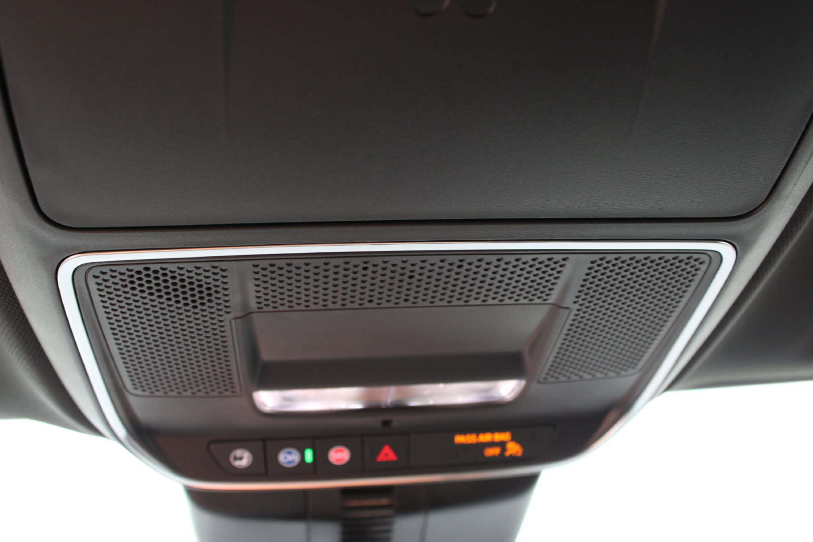 New 2026 Chevrolet Traverse RS w/ LPO, Floor Liner Package FWD image 22