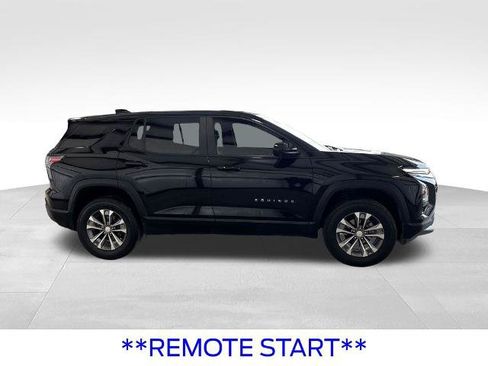 Used 2025 Chevrolet Equinox LT w/ Safety and Technology Package FWD image 9