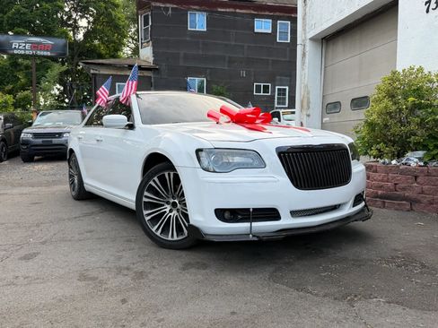 Used 2012 Chrysler 300 S RWD image 21