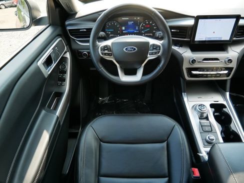 Certified 2023 Ford Explorer XLT w/ Equipment Group 202A AWD/4WD image 12