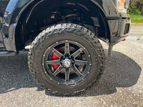 Used 2018 Ford F150 XLT w/ Equipment Group 302A Luxury AWD/4WD image 39