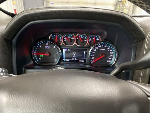 Used 2018 GMC Sierra 1500 SLE w/ SLE Value Package AWD/4WD image 10