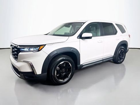 Certified 2025 Honda Pilot EX-L image 5