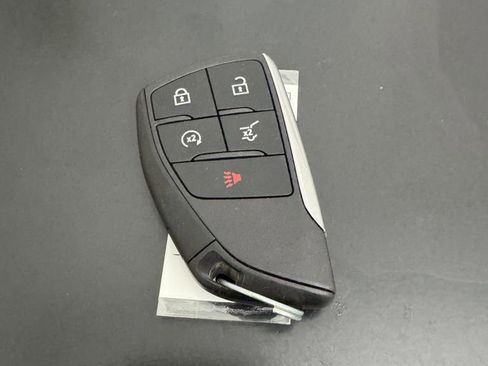 Used 2023 Buick Envision Essence image 48