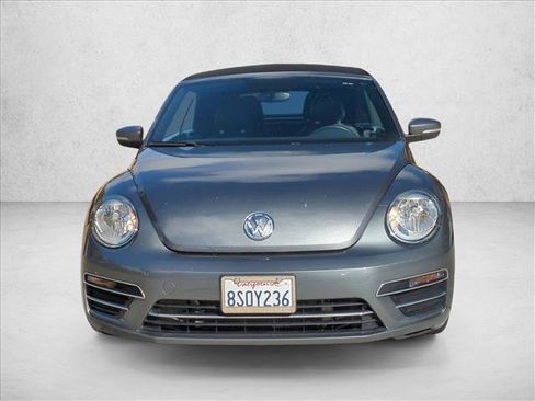 Used 2018 Volkswagen Beetle 2.0T S image 2