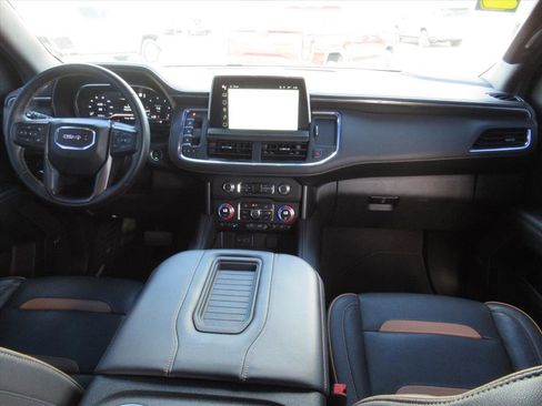 Used 2023 GMC Yukon AT4 image 12