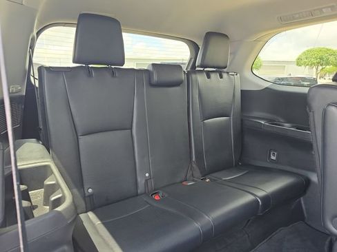 Used 2024 Toyota Grand Highlander AWD image 13