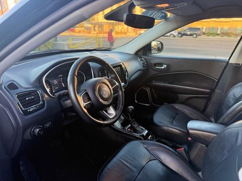 Used 2017 Jeep Compass Limited image 9