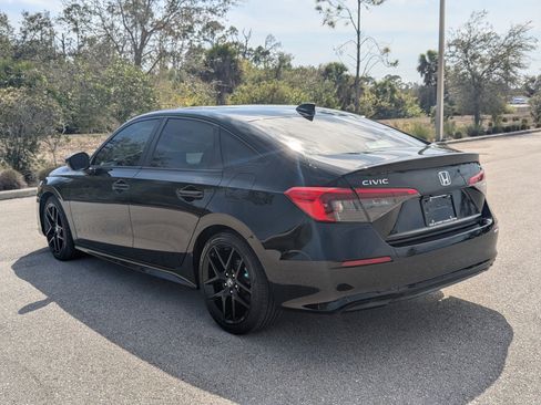 Used 2022 Honda Civic Sport image 6