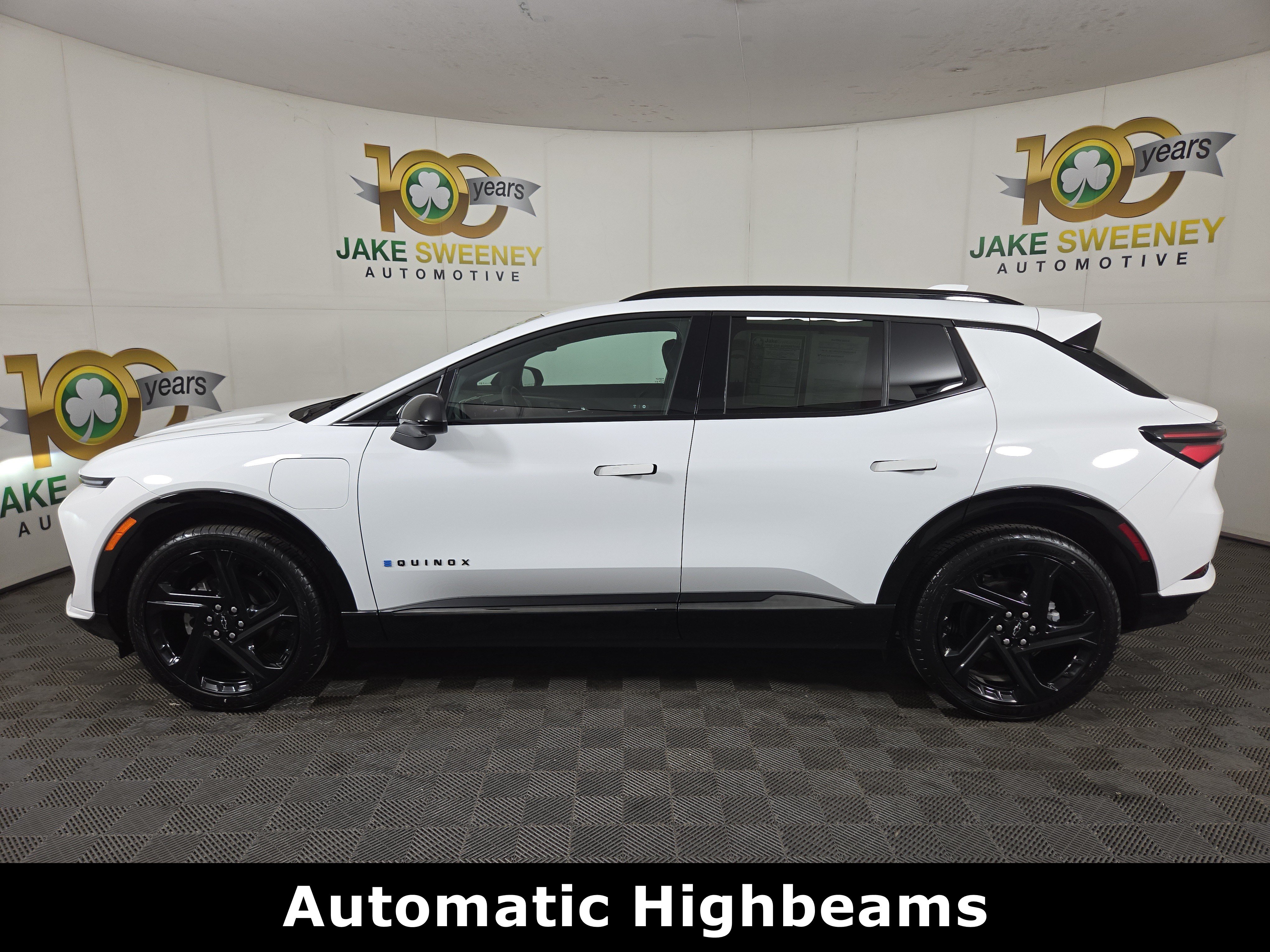 Certified 2024 Chevrolet Equinox EV RS FWD image 4