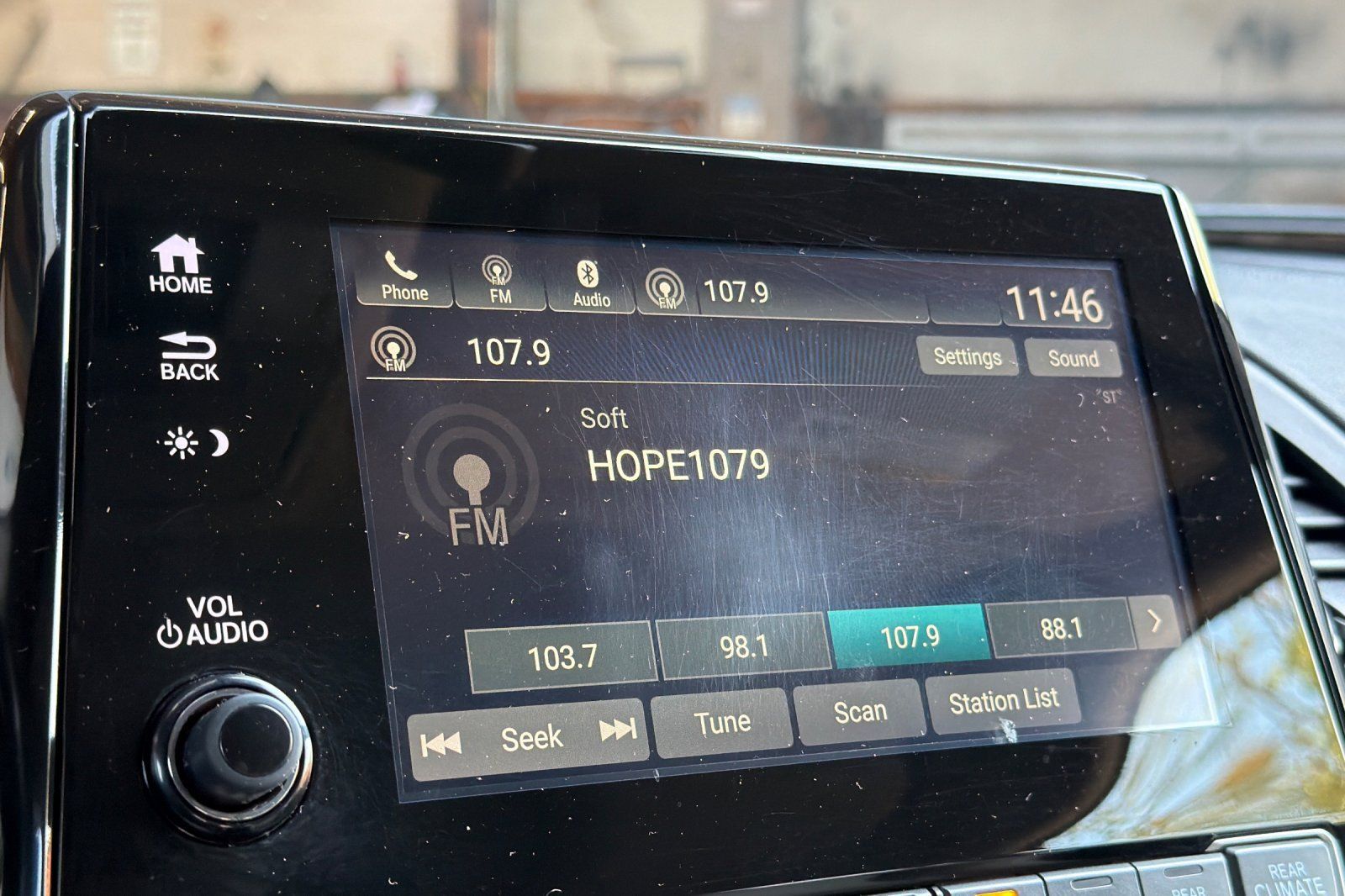 Used 2018 Honda Odyssey EX-L image 18