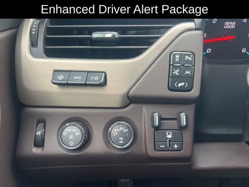 Used 2019 GMC Yukon Denali w/ Denali Ultimate Package image 12