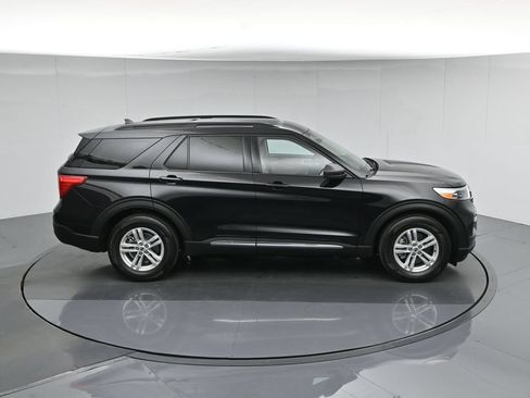 Used 2024 Ford Explorer XLT w/ Equipment Group 202A RWD image 44
