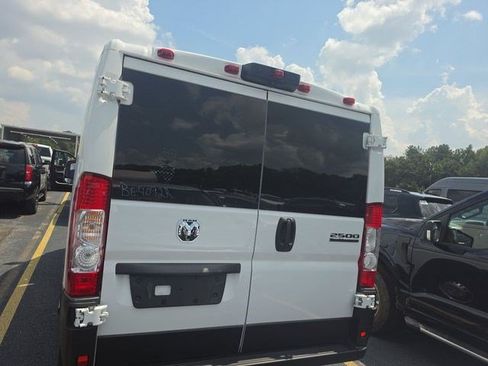 Used 2025 RAM ProMaster 2500 w/ U-Haul Equipment Group FWD image 5
