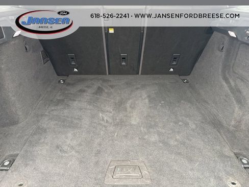 Used 2017 Jaguar F-PACE R-Sport image 26